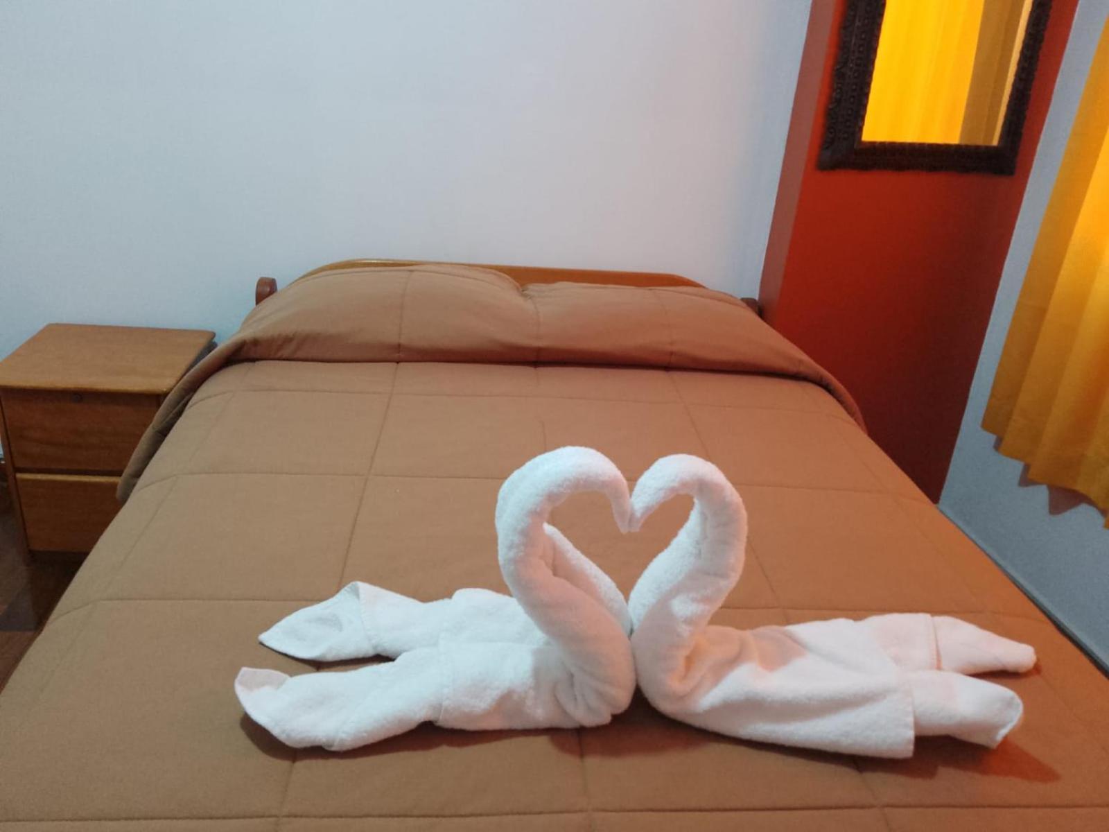 Hostal Con Vista A La Ciudad Santa Ana Cusco Bagian luar foto