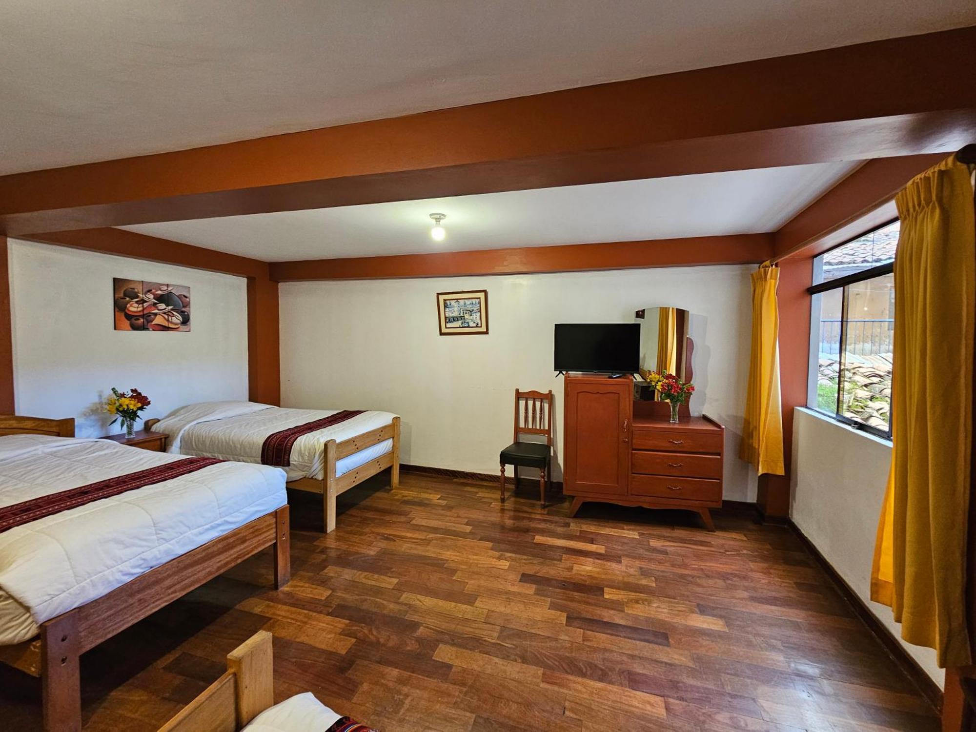 Hostal Con Vista A La Ciudad Santa Ana Cusco Bagian luar foto